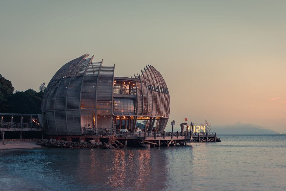 Top 5 Resort 5 sao Bãi Trường có bãi biển riêng: Lựa chọn hoàn hảo cho kỳ nghỉ dưỡng - Combo Du Lịch