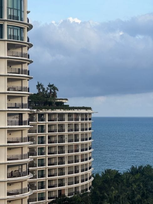 Khách sạn 5 sao Phạm Văn Đồng view biển: Voco Scenia Bay Nha Trang có gì đặc biệt? - thông tin du lịch phú quốc