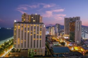 So sánh Top khách sạn 5 sao Trần Phú view biển và lựa chọn 4 sao giá tốt tại Nha Trang - Kinh Nghiệm Đặt Phòng