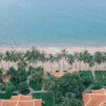 Top 2 khách sạn 5 sao Hòn Tre có xe đưa đón và gói combo nghỉ dưỡng trọn gói