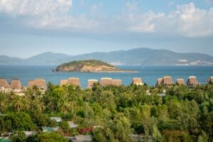Top 3 Resort 5 sao Hòn Tre có xe đưa đón sang trọng, đẳng cấp nhất - thông tin du lịch phú quốc